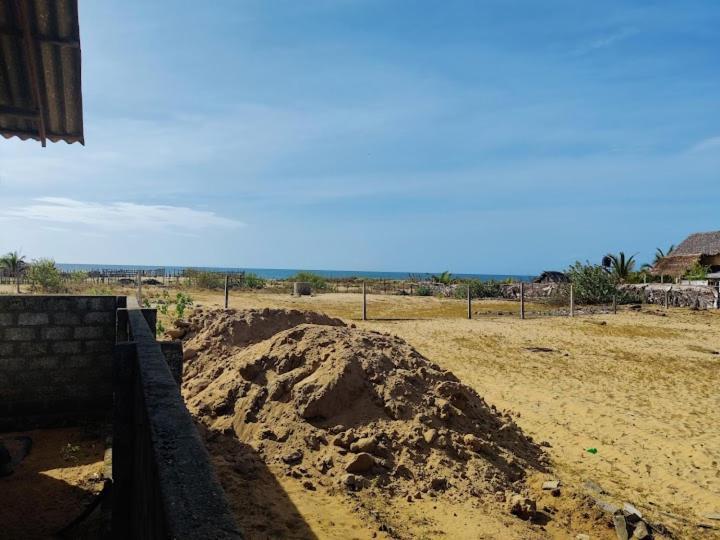 Golden Rich Hotel Arugam Bay Bagian luar foto