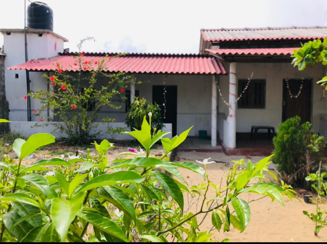 Golden Rich Hotel Arugam Bay Bagian luar foto