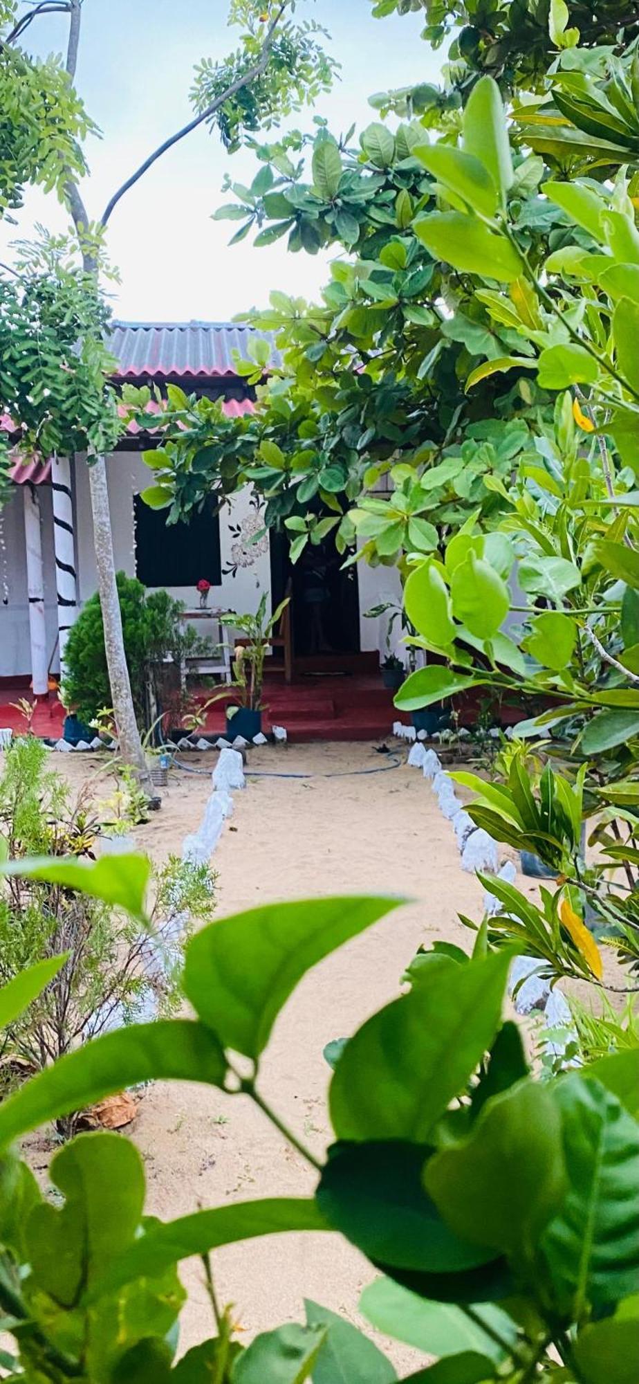 Golden Rich Hotel Arugam Bay Bagian luar foto